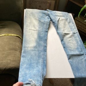 American eagle next level flex jeans 30 x 34. Cute acid wash with unfinished hem